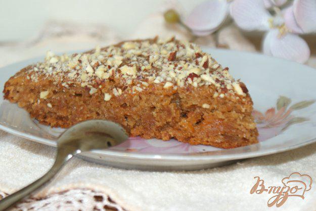 фото рецепта: Абрикосовый пирог с лесными орешками