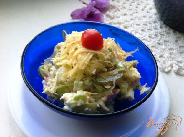 фото рецепта: Салат с луком пореем и виноградом