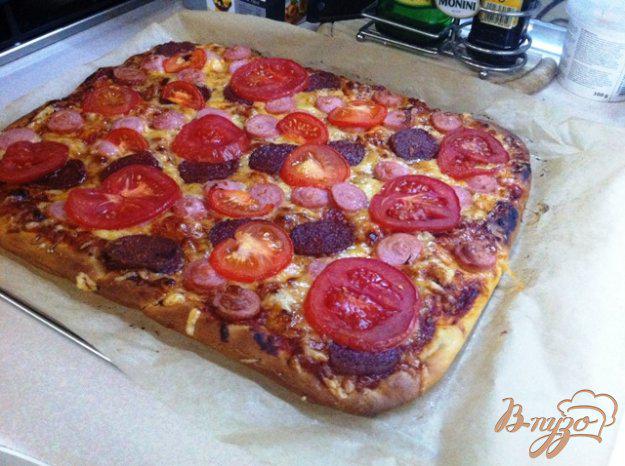 фото рецепта: Пицца с салями и сосисками