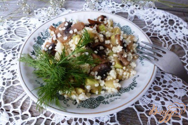 фото рецепта: Пшенная каша с грибами и кабачками