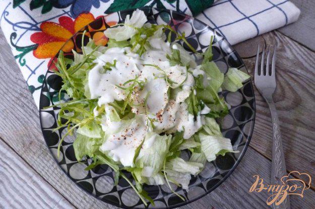 фото рецепта: Зеленый салат с творожной заправкой