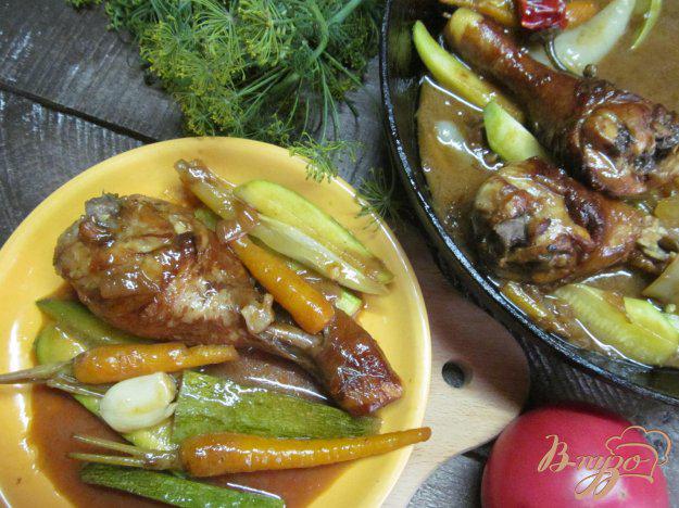 фото рецепта: Куриные ножки с овощами в соевом соусе