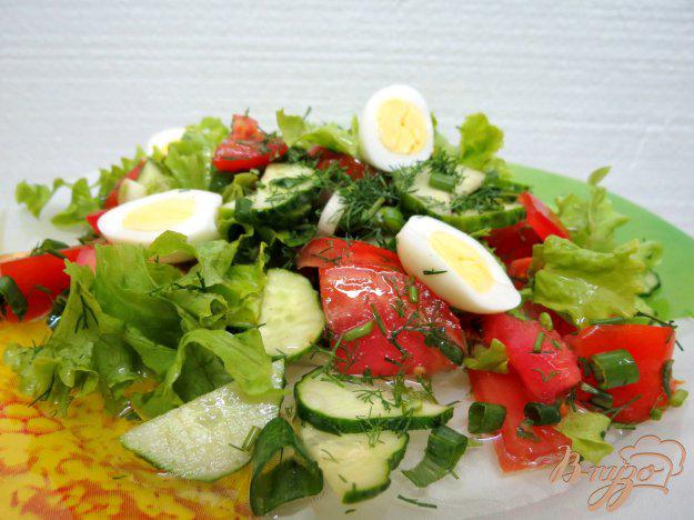 фото рецепта: Салат с перепелиными яйцами