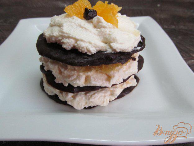 фото рецепта: Шоколадный десерт с творогом и апельсином