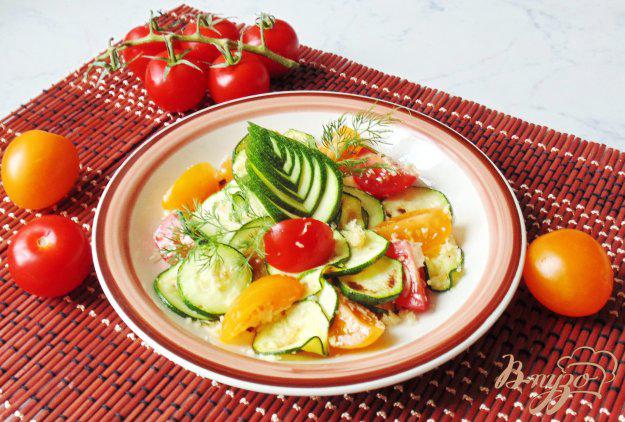 фото рецепта: Салат из цуккини с помидорами черри
