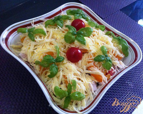 фото рецепта: Слоеный салат с куриным филе