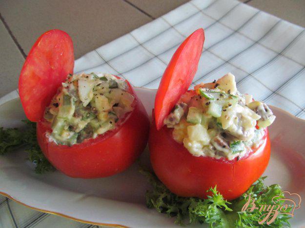 фото рецепта: Помидор фаршированный салатом