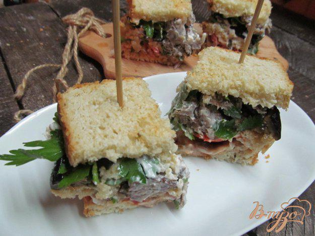 фото рецепта: Клаб сэндвич с говядиной и баклажаном