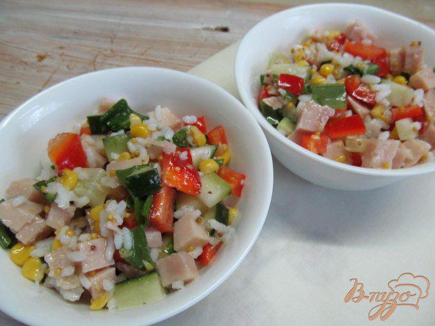 фото рецепта: Салат с рисом ветчиной и овощами