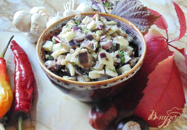 фото рецепта: Салат из баклажанов с сельдереем