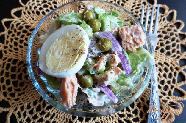 фото рецепта: Салат с запеченной кетой и овощами