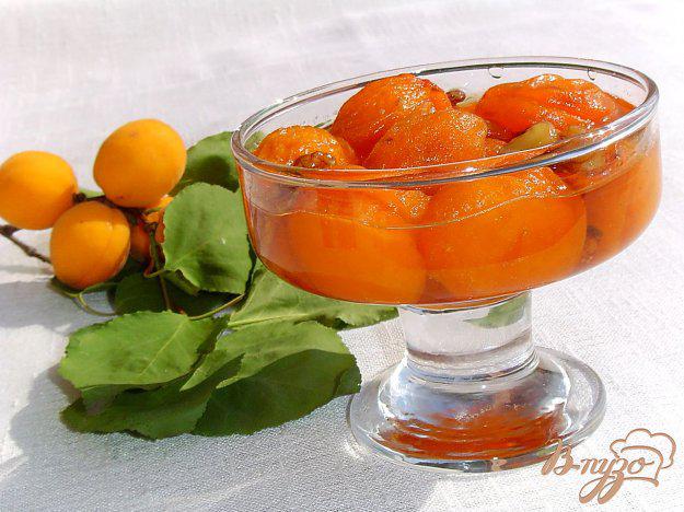 фото рецепта: Варенье из абрикос,апельсина,лимона и грецких орехов