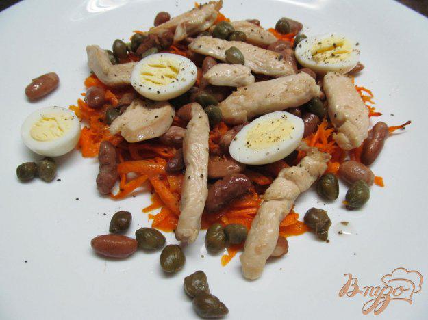 фото рецепта: Салат из Мяса курицы перепелиных яиц и каперсов