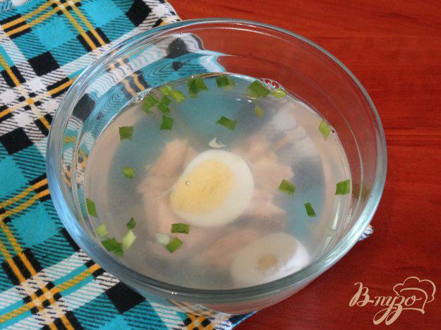 фото рецепта: Рыбный бульон из горбуши с яйцом
