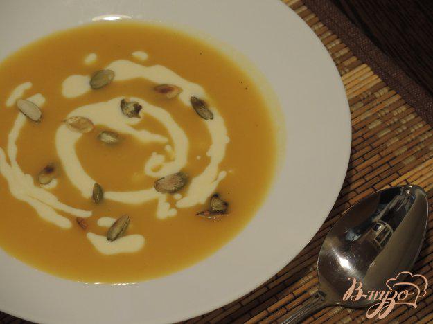 фото рецепта: Суп-пюре с тыквой и яблоком