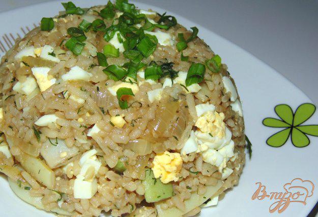 фото рецепта: Гарнир из стручковой фасоли, риса и яиц