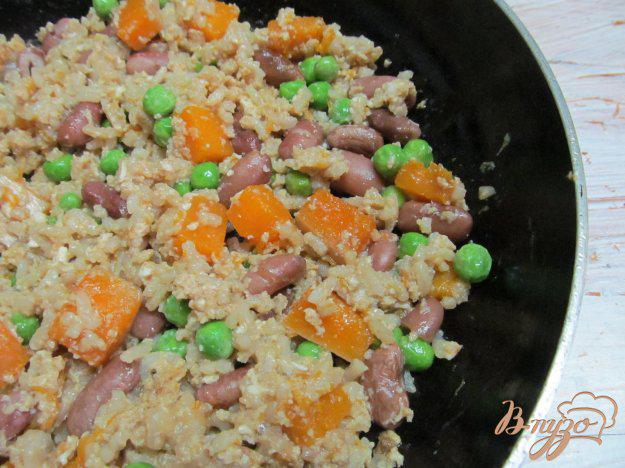 фото рецепта: Жаренный рис с овощами