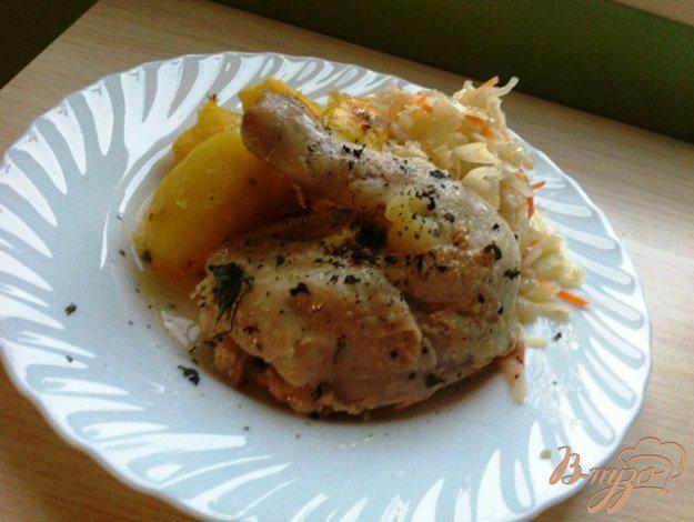 фото рецепта: Запечённая курица в остром маринаде с картофелем