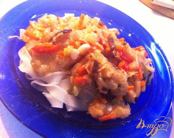 фото рецепта: Курица по китайски с овощами и рисовой лапшой