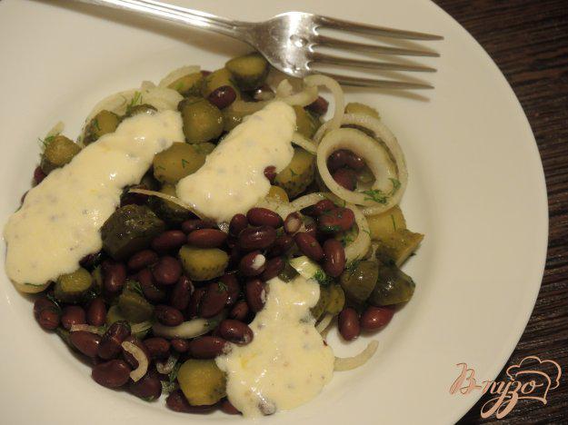 фото рецепта: Салат из фасоли и огурцов
