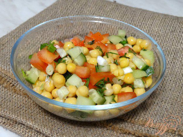 фото рецепта: Овощной салат с нутом