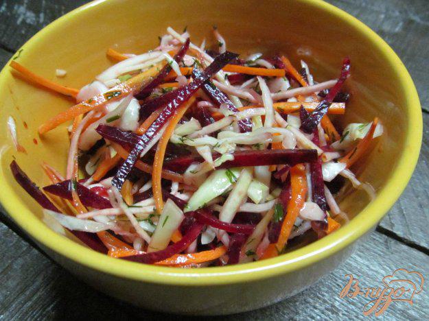 фото рецепта: Витаминный салат со свеклой