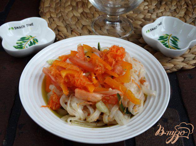 фото рецепта: Салат с рисовой лапшой и овощами по-корейски