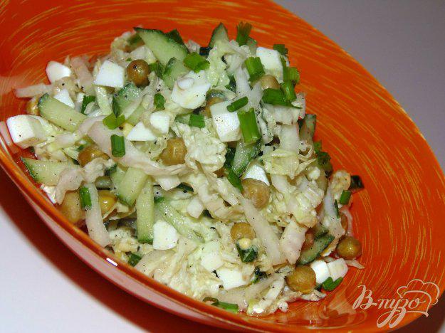 фото рецепта: Легкий капустный салат со свежим огурцом