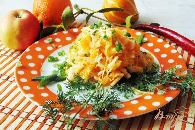 фото рецепта: Салат из капусты, яблок и апельсина