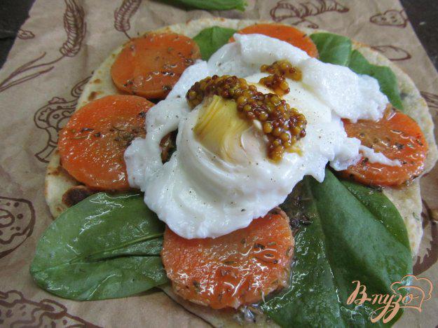 фото рецепта: Завтрак из моркови и яйца