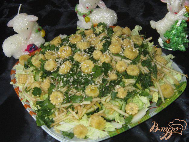 фото рецепта: Салат «Зеленый» с маринованной кукурузой