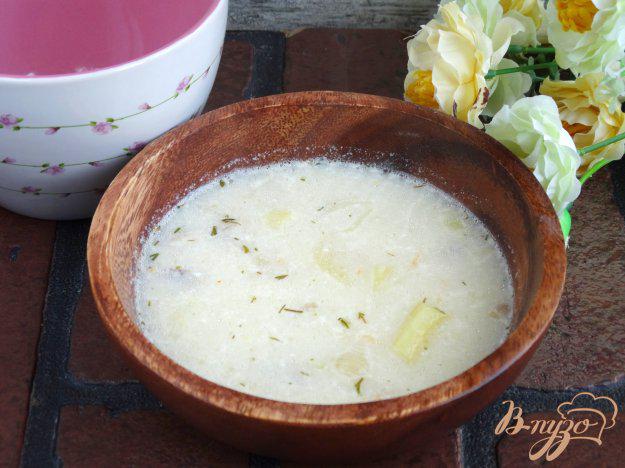 фото рецепта: Сырный суп с кабачком и макаронами