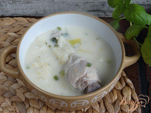 фото рецепта: Куриный суп с плавленным сырком и цветной капустой