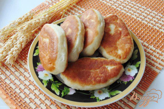 фото рецепта: Жареные пирожки с картофелем и луком