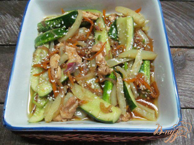 фото рецепта: Овощной салат с курицей по-корейски