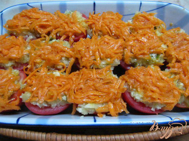фото рецепта: Маринованные помидоры под овощами