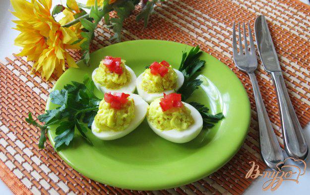 фото рецепта: Яйца фаршированные с луком
