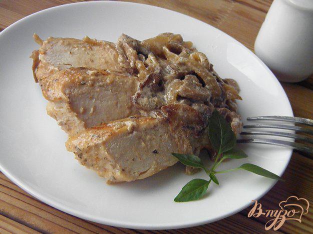фото рецепта: Филе куриное под соусом из грибов