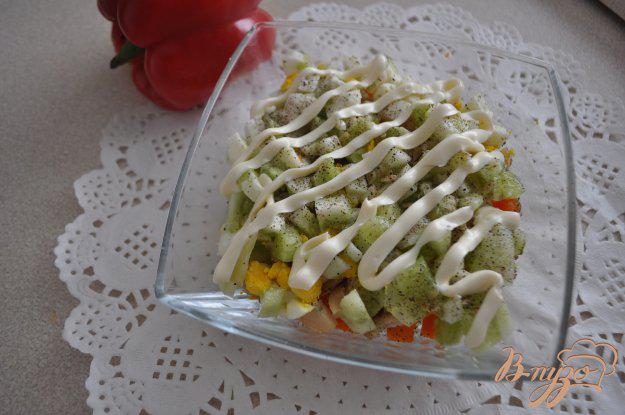 фото рецепта: Салат с рапанами, картофелем и огурцом