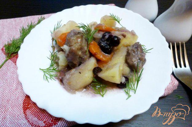 фото рецепта: Баранина с картофелем и виноградом