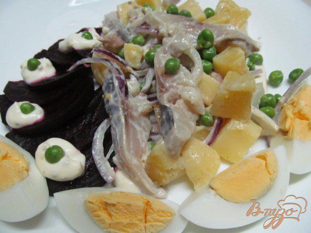 фото рецепта: Салат из сельди с овощами