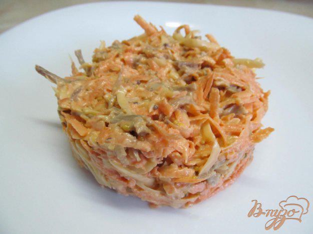 фото рецепта: Салат из говядины с морковью и сыром
