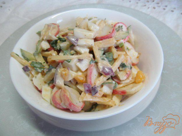 фото рецепта: Салат из крабовых палочек с огурцом и сыром
