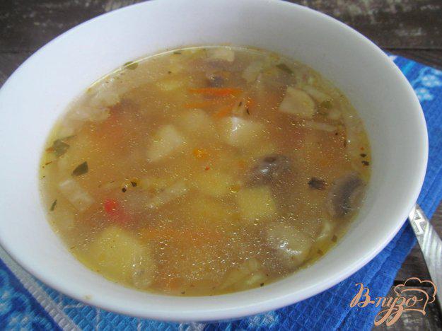фото рецепта: Суп с грибами и квашеной капустой