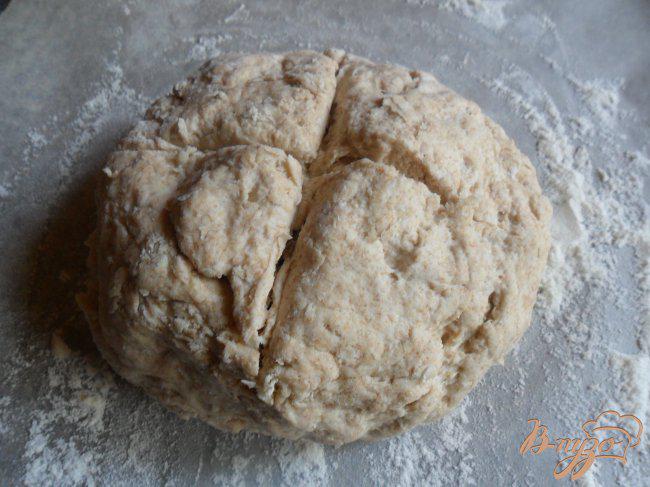 Фото приготовление рецепта: Серый содовый хлеб шаг №4
