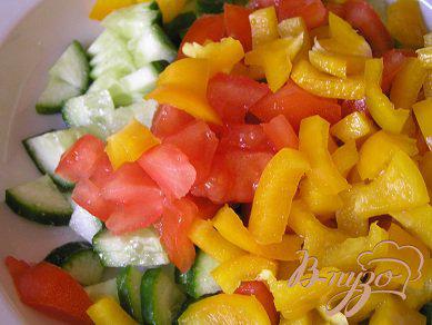 Фото приготовление рецепта: Овощной салат с каперсами шаг №1