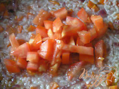Фото приготовление рецепта: Фаршированные перцы с рисом и шпинатом шаг №3