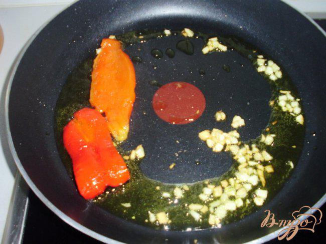 Фото приготовление рецепта: Перец, приготовленный  по рецепту Софи Лорен шаг №3