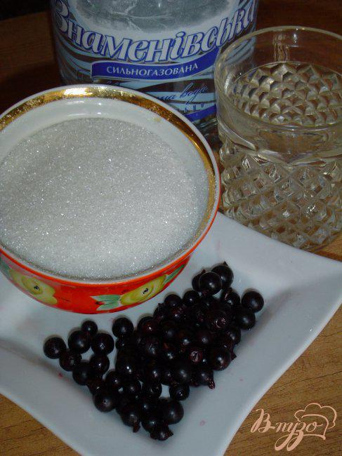 Фото приготовление рецепта: Напиток из черной смородины шаг №1