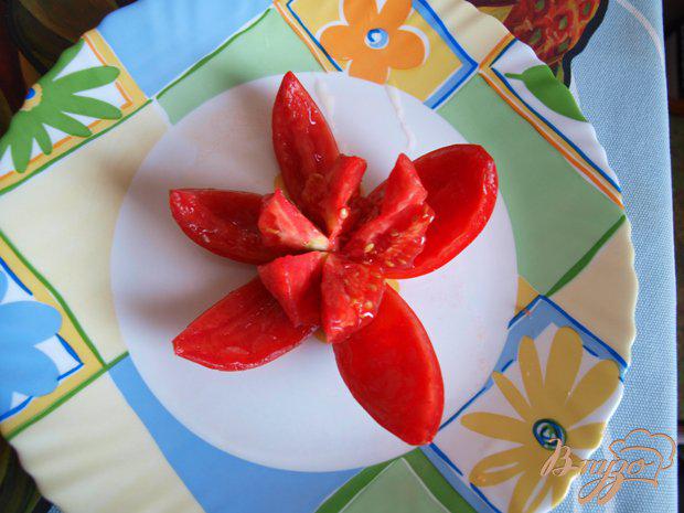 Фото приготовление рецепта: Закуска из помидор «Морские звёздочки» шаг №1